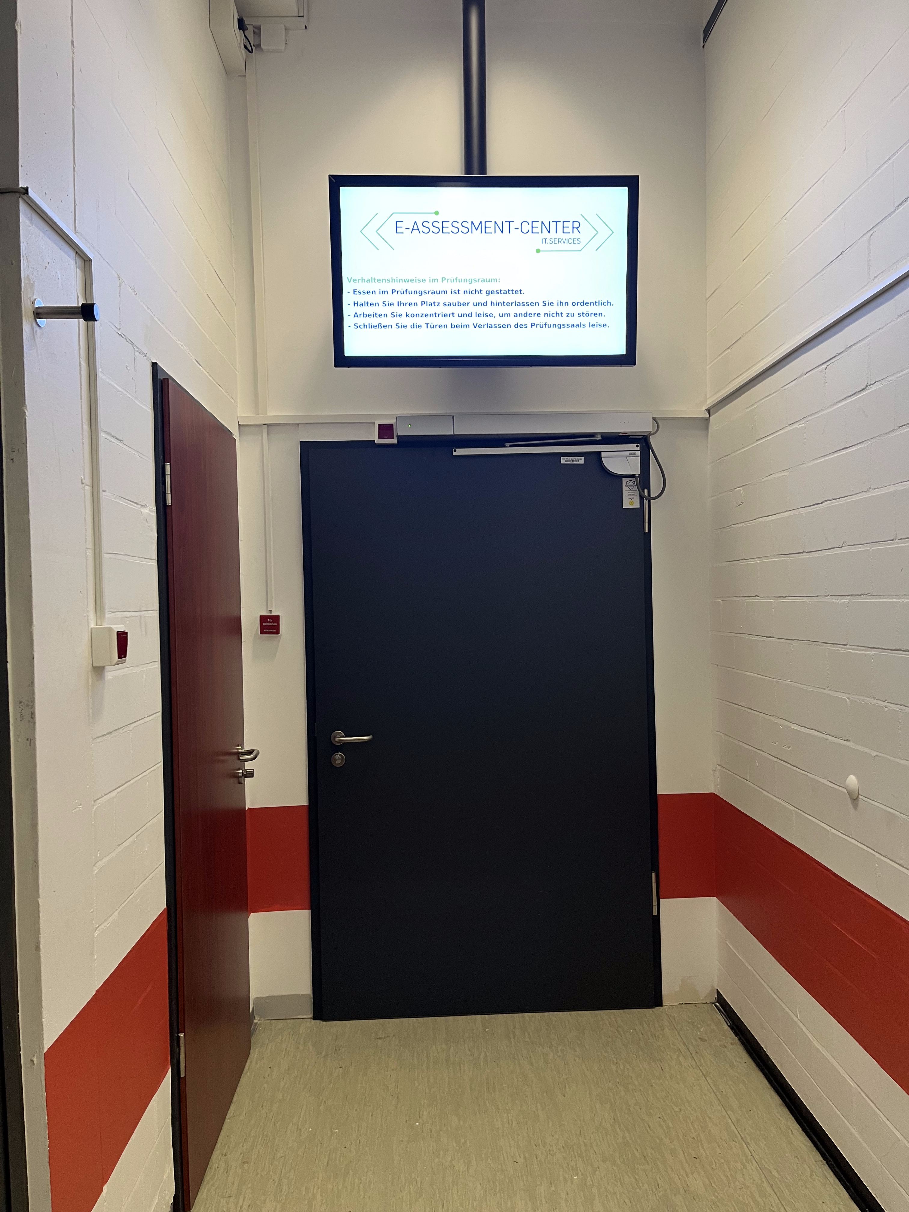 Monitor vom E-Acessment Center